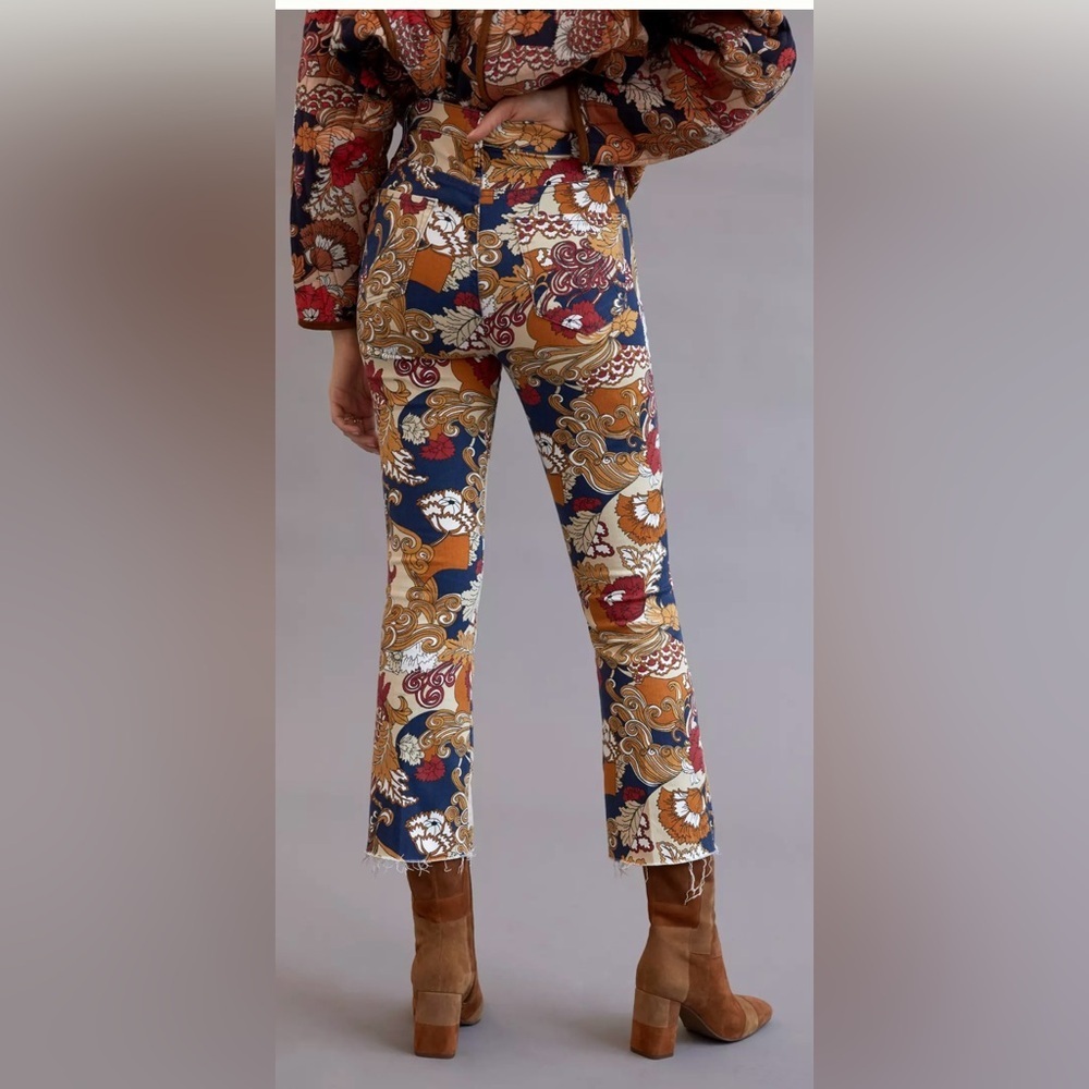 MOTHER The Hustler Ultra High-Rise Cropped Flare Jeans - Picture 3 of 8